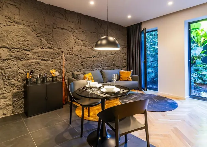 Luxury Oasis In Bonfim By Lovelystay Apartman