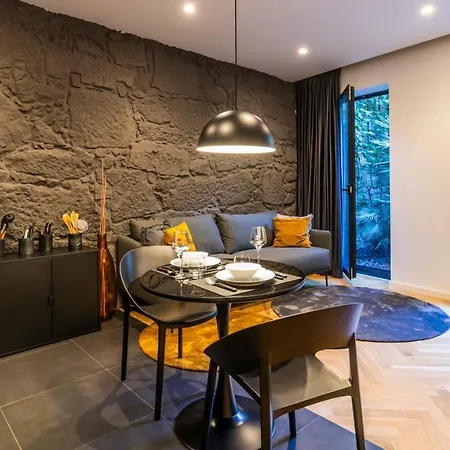 Luxury Oasis In Bonfim By Lovelystay Appartement